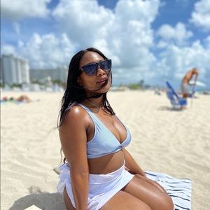 Meet your Posher, HR